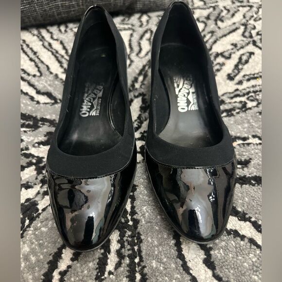 Salvatore Ferragamo Black Patent Leather Flats - Picture 4 of 9